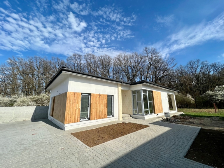 Regal Residence SC0323 (3)