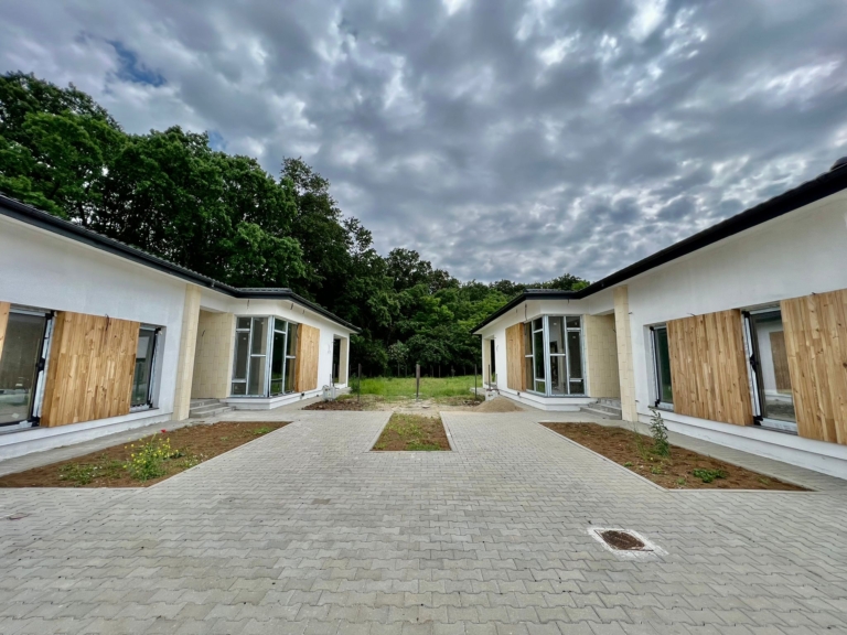 Regal Residence SC0623 (1)